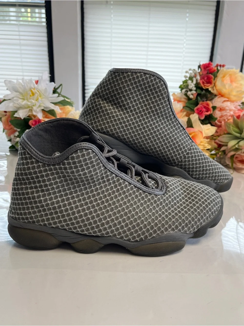 Jordan Horizon Wolf Grey Geometric Textile Sneakers Men’s 9.5 823581-003